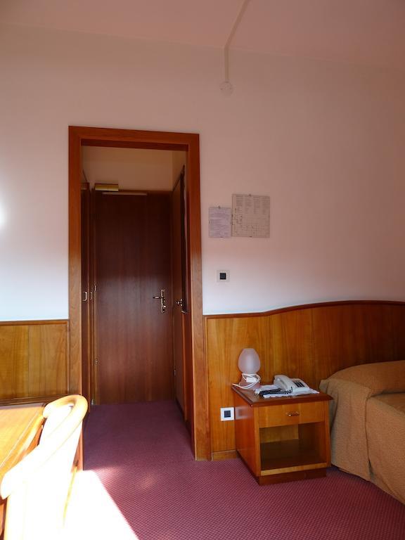 Hotel Roma Cividale del Friuli Kamer foto