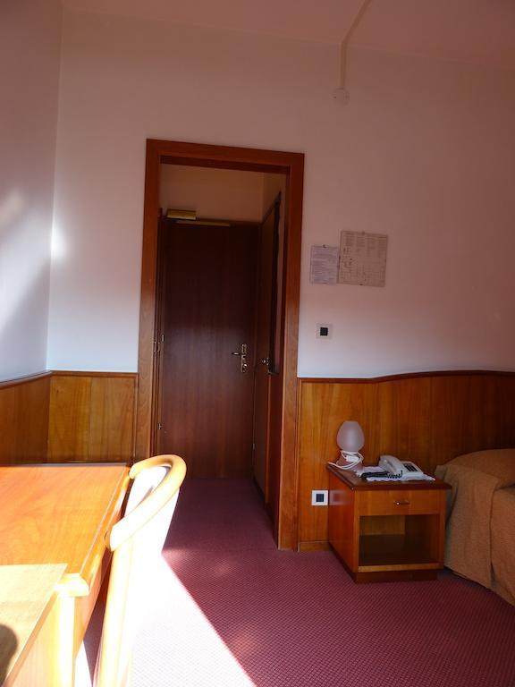 Hotel Roma Cividale del Friuli Kamer foto