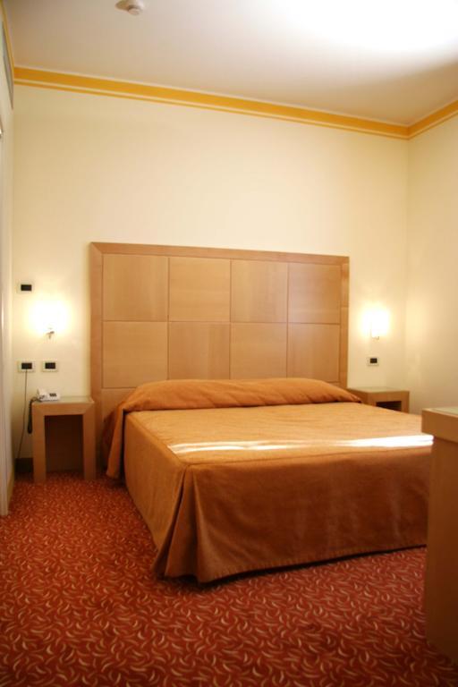 Hotel Roma Cividale del Friuli Kamer foto